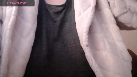 lenagolden online show from October 18, 10:30 am