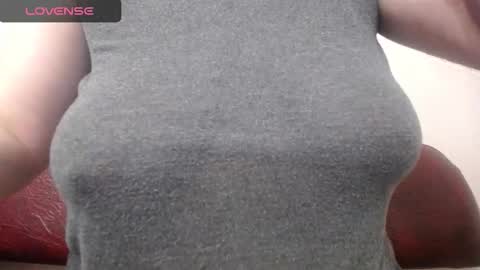 lenagolden online show from January 7, 11:59 am