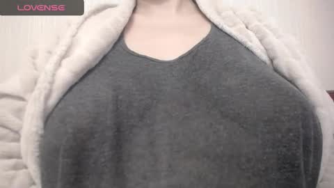 lenagolden online show from January 31, 1:45 pm