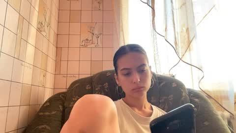 Hellomy name is Natalyits my first day here nice to meet you Give me 50 thumbs ups online show from May 7, 3:02 am