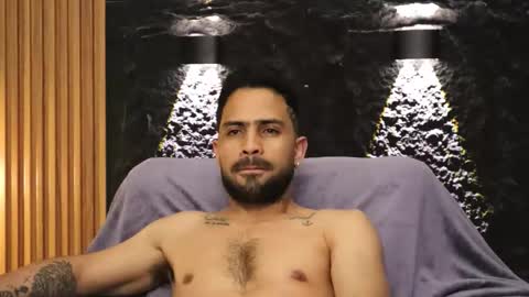 Leo  Diaz online show from February 7, 5:54 am