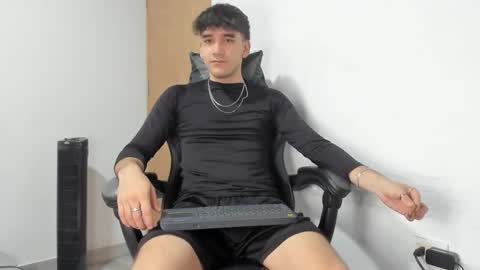 Leo Jones online show from October 22, 10:11 pm