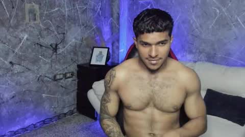 Snapshot of leo_taro chatting on September 17, 11:41 pm Leo independent model online show from September 17, 11:41 pm