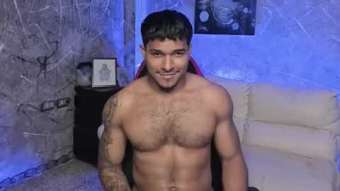 Leo independent model online show from December 16, 2:08 am