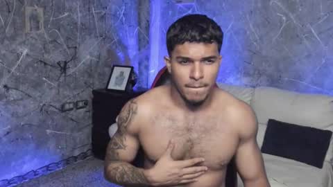 Snapshot of leo_taro chatting on October 3, 3:15 am Leo independent model online show from October 3, 3:15 am