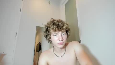 leo_wildd online show from November 1, 3:55 pm