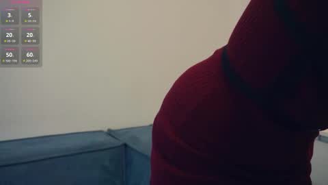 Mia online show from October 25, 8:35 am