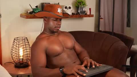 Snapshot of leonardo_jones1 chatting on September 20, 5:32 am Leandro jones online show from September 20, 5:32 am