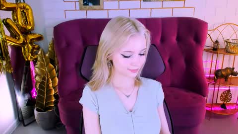 leonastone online show from November 15, 6:42 pm