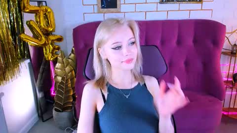 leonastone online show from November 6, 5:16 pm