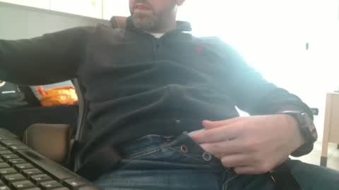 Snapshot of leone44 chatting on February 17, 11:23 am angel e sonia online show from February 17, 11:23 am