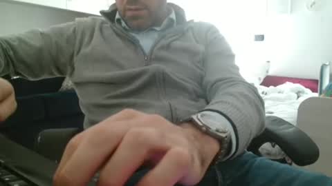 Snapshot of leone44 chatting on October 21, 8:19 am angel e sonia online show from October 21, 8:19 am