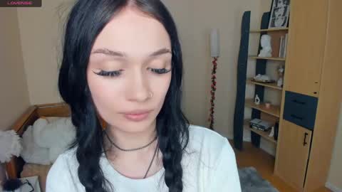 Alice online show from April 12, 8:13 pm