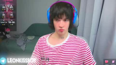 leonkissboy online show from April 20, 6:55 pm