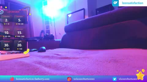 Snapshot of leonsatisfaction chatting on October 3, 10:12 am Leon Robertson online show from October 3, 10:12 am