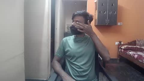 Leo online show from December 12, 3:05 pm