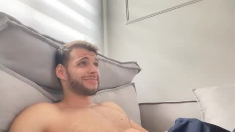 leozinhohd online show from December 14, 7:09 pm