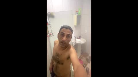 leozinhooo12 online show from May 31, 2:21 am