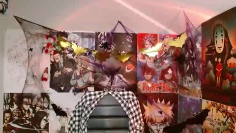 Snapshot of leraaa72 chatting on October 10, 7:03 am little secret online show from October 10, 7:03 am
