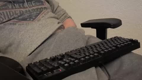 Leroy online show from November 26, 4:15 pm