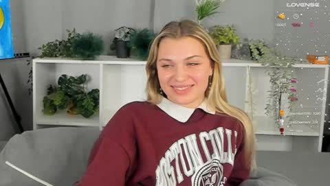 Erin Open for long and cool pvts 3 online show from December 11, 3:26 pm