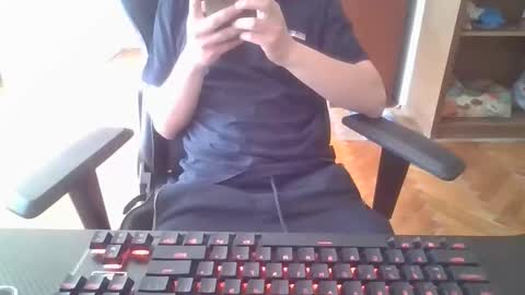 neoglo online show from April 1, 11:22 am