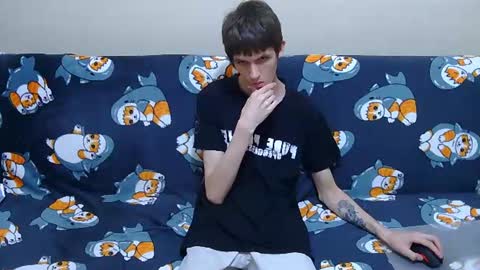 lester_broo online show from August 5, 10:18 pm
