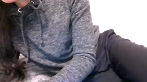 lets_play143 online show from November 1, 3:07 am