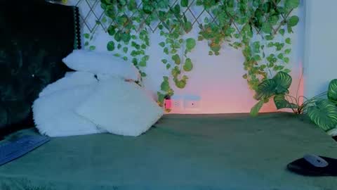 Levi  online show from November 18, 8:56 pm