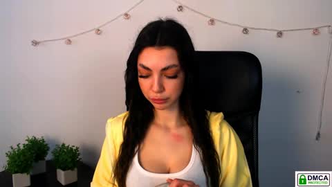 Alexia online show from April 25, 12:18 pm