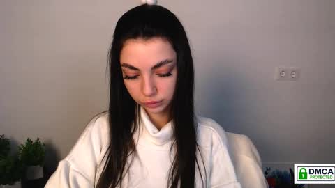 Alexia online show from November 4, 1:12 pm