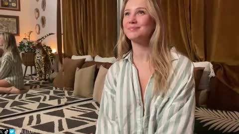 Lexi online show from February 15, 7:51 am