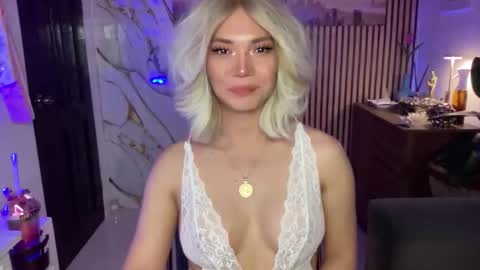 lexiesmith_ online show from November 20, 12:42 am