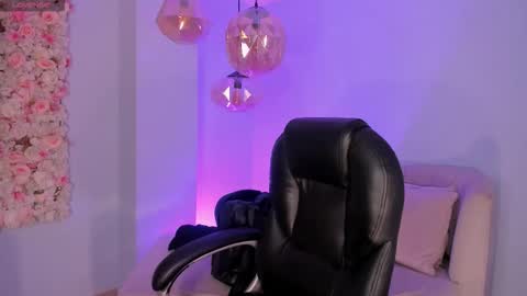 Lexie  online show from March 4, 7:11 pm