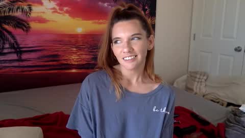 Snapshot of lexiial0 chatting on October 23, 5:25 pm Alexia L. online show from October 23, 5:25 pm