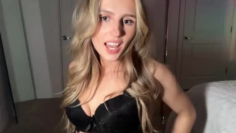 Lexyyy online show from April 22, 2:52 am