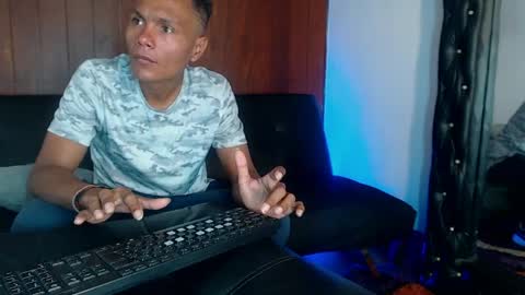 leyker_ath online show from April 11, 8:02 pm