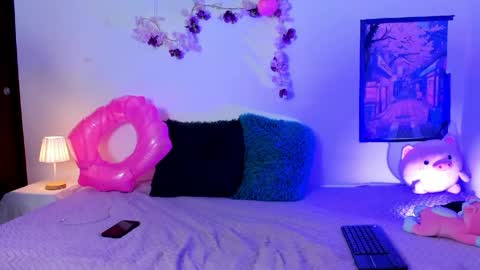 Leyla Miller online show from June 8, 7:26 pm