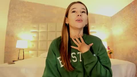 LEZY online show from March 8, 8:57 pm