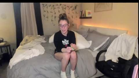 Hornystonerchick online show from February 28, 6:43 am