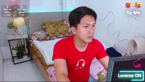 lhiam_glaze online show from October 28, 7:53 am