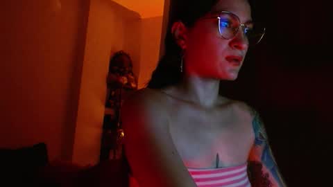 liliana online show from March 6, 5:06 am