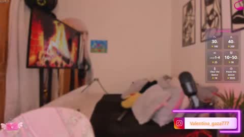 V A L  online show from February 18, 12:37 am