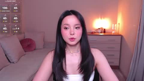 L I A online show from April 16, 4:18 pm