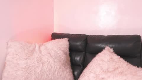 liaa online show from April 23, 3:03 am