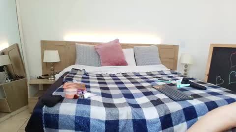 Lia online show from April 22, 12:23 pm