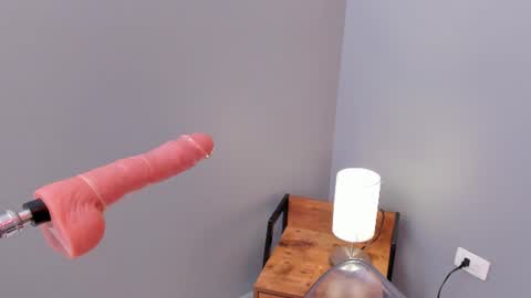 lia_owenss online show from August 4, 7:54 pm