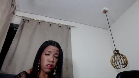 lia_suares online show from March 7, 5:18 am