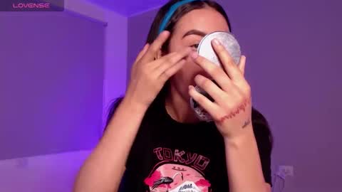   lia  online show from November 16, 2:24 am