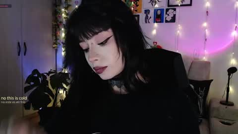 Liaa  online show from April 8, 6:44 pm